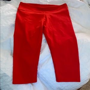 Fabletics work out Capri style leggings